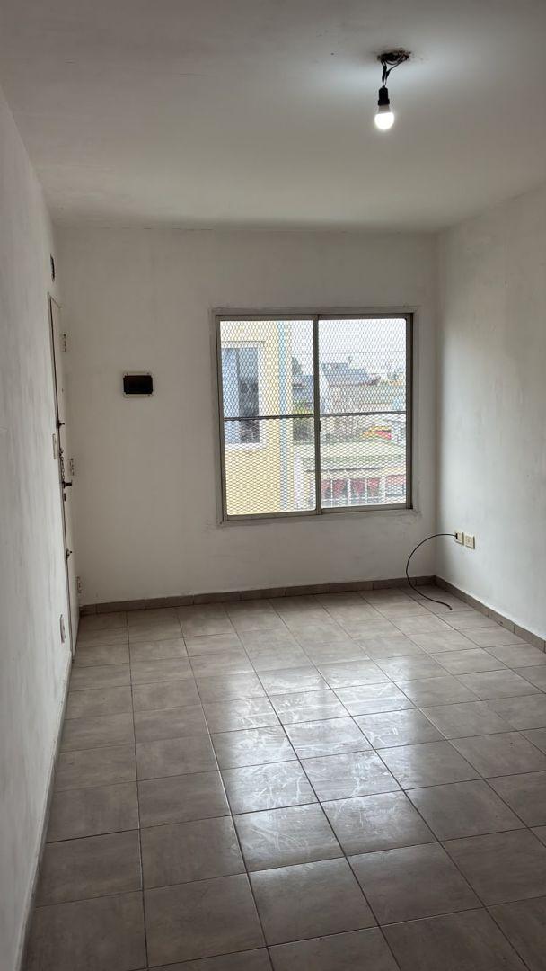 Foto de Venta Depto 2 Amb. en Ramos Mejía con Balcón, imagen 1