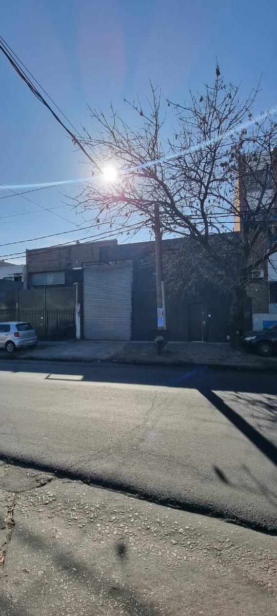Galpón en Moron 4