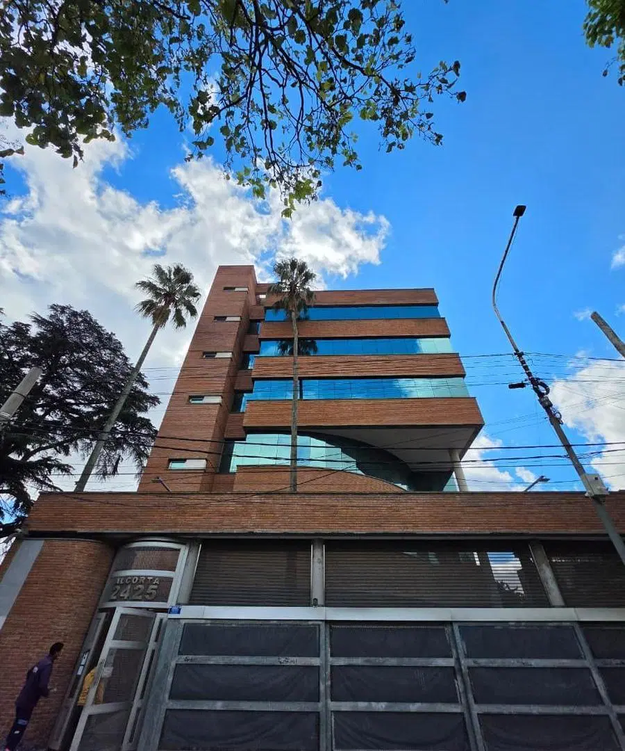 Oficina en Moreno 1