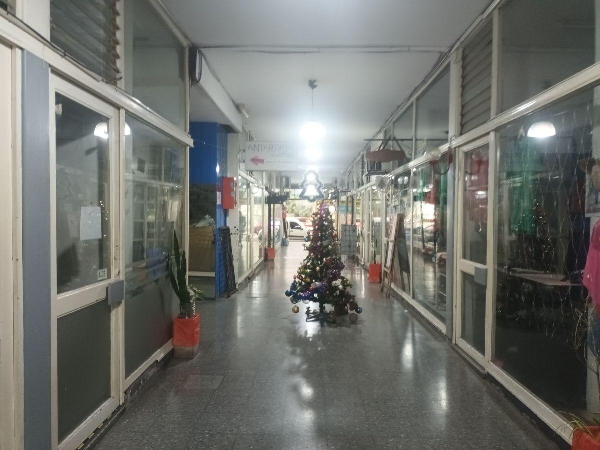VENDO LOCAL EN GALERIA EN BELGRANO