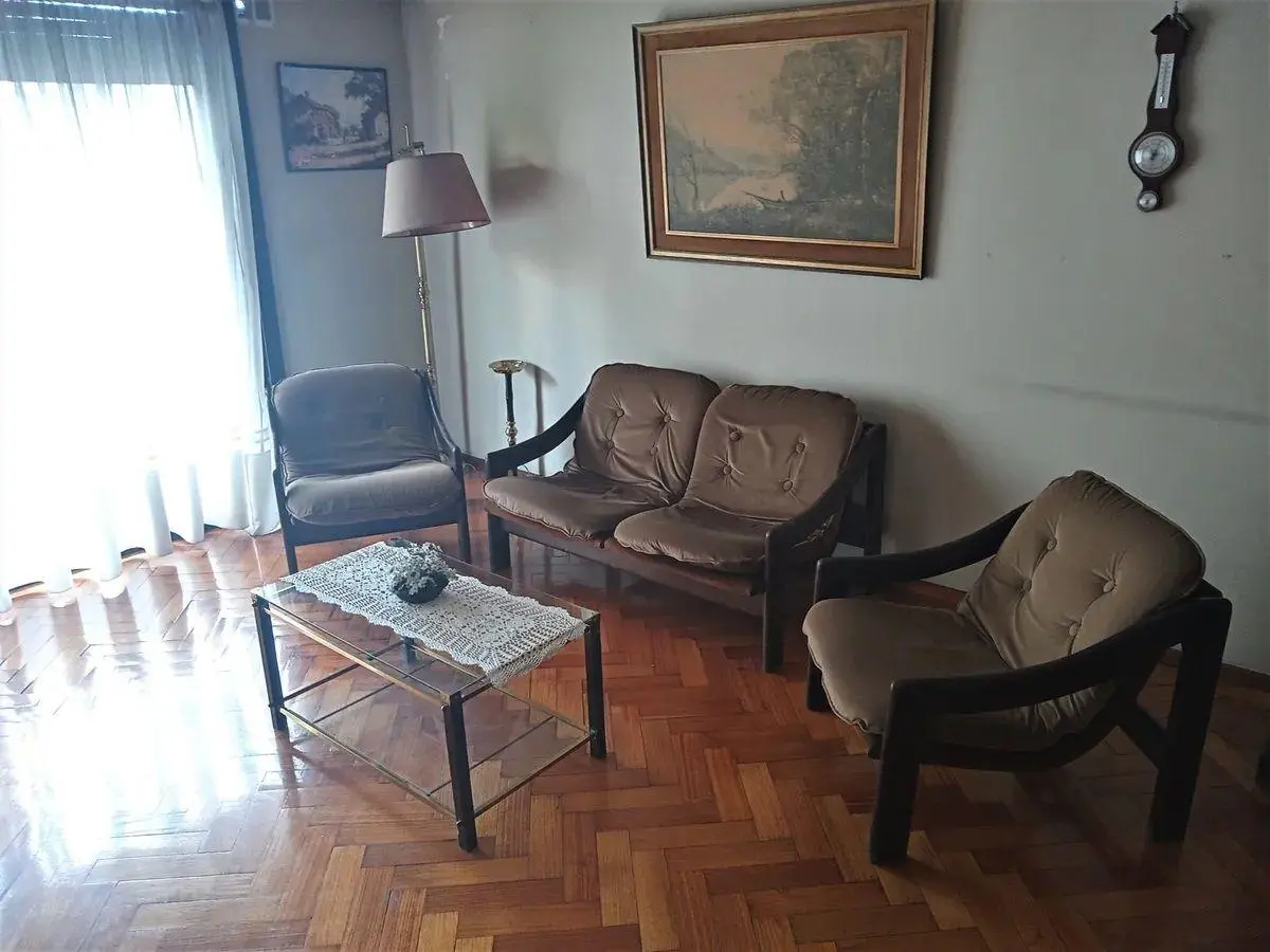 Vendo Departamento 4 ambientes con dependencia 2