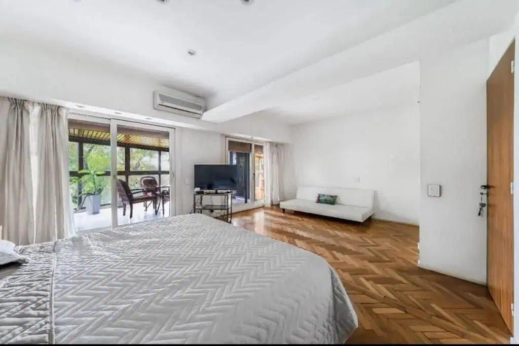 VENDO DEPARTAMENTO 4 AMBIENTES CON COCHERA EN LAS CAÑITAS 5