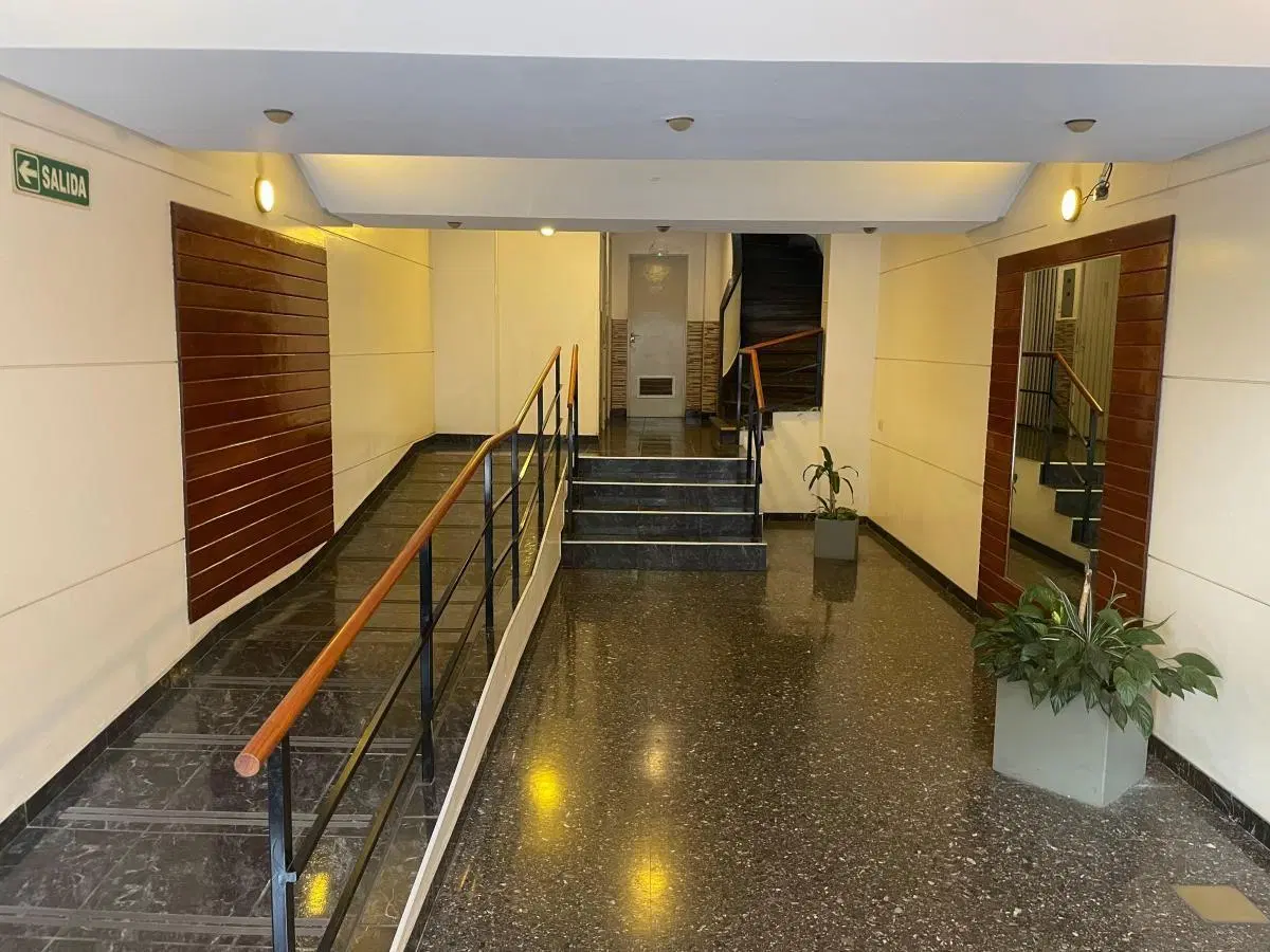 VENDO DEPARTAMENTO 3 AMBIENTES CON COCHERA 4