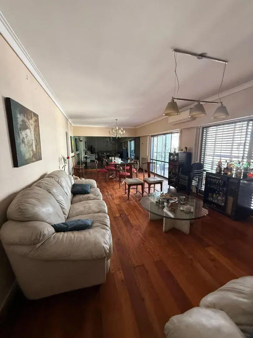 VENDO DEPARTAMENTO 4 AMBIENTES CON COCHERA 2
