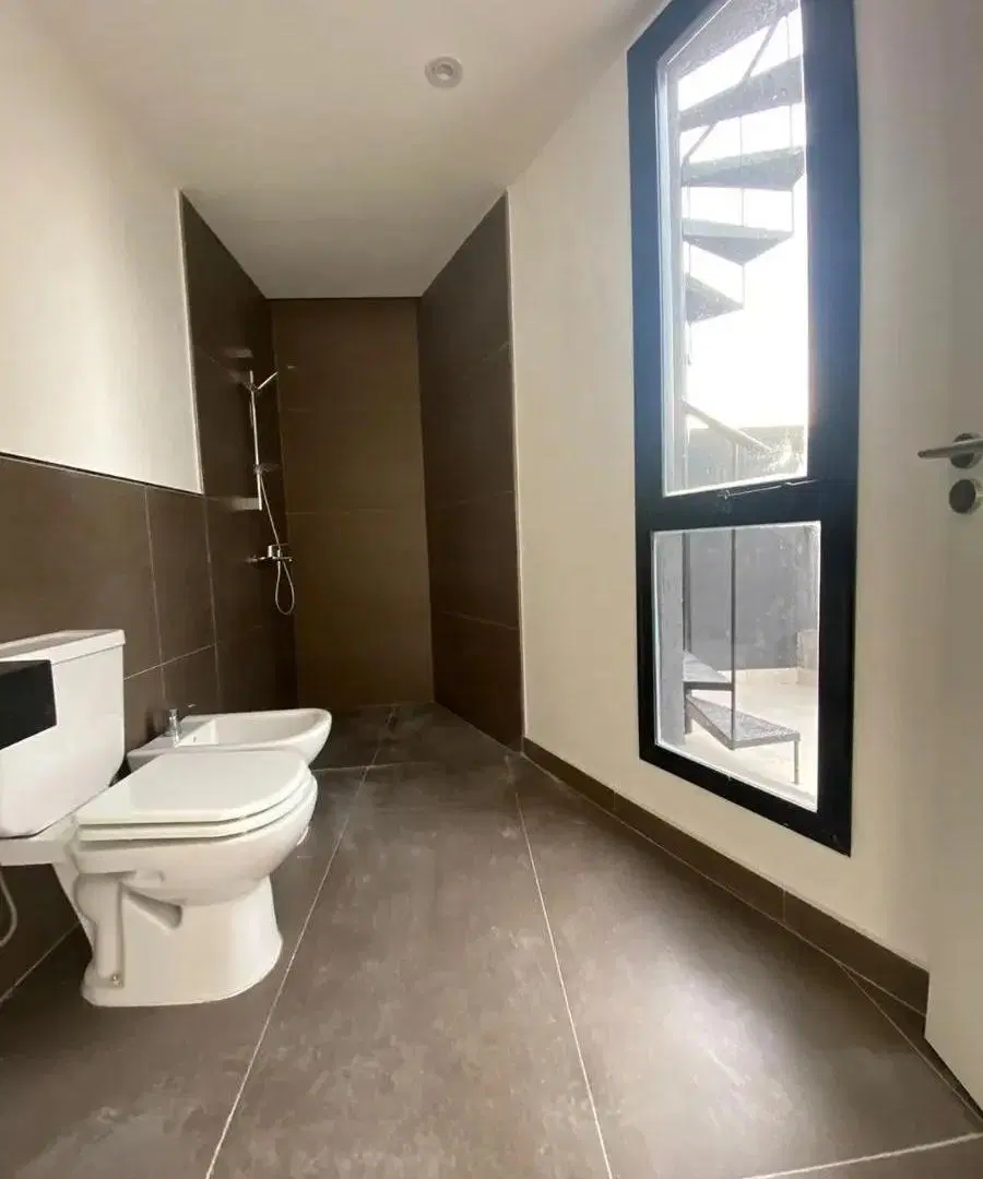 Vendo Monoambiente con Balcón terraza y terraza propia 5