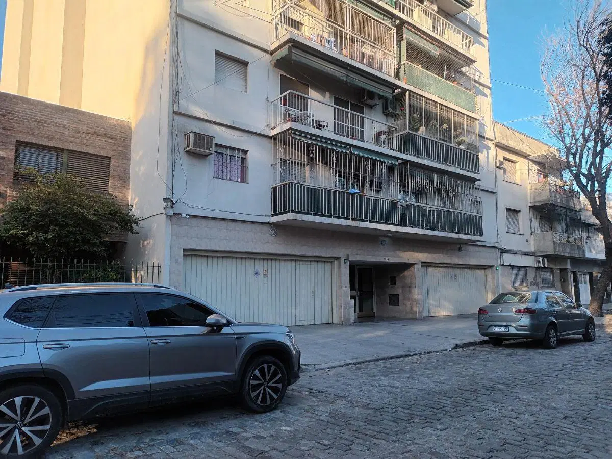 VENDO DEPARTAMENTO 3 AMBIENTES CON OPCION A UNA COCHERA FIJA 4