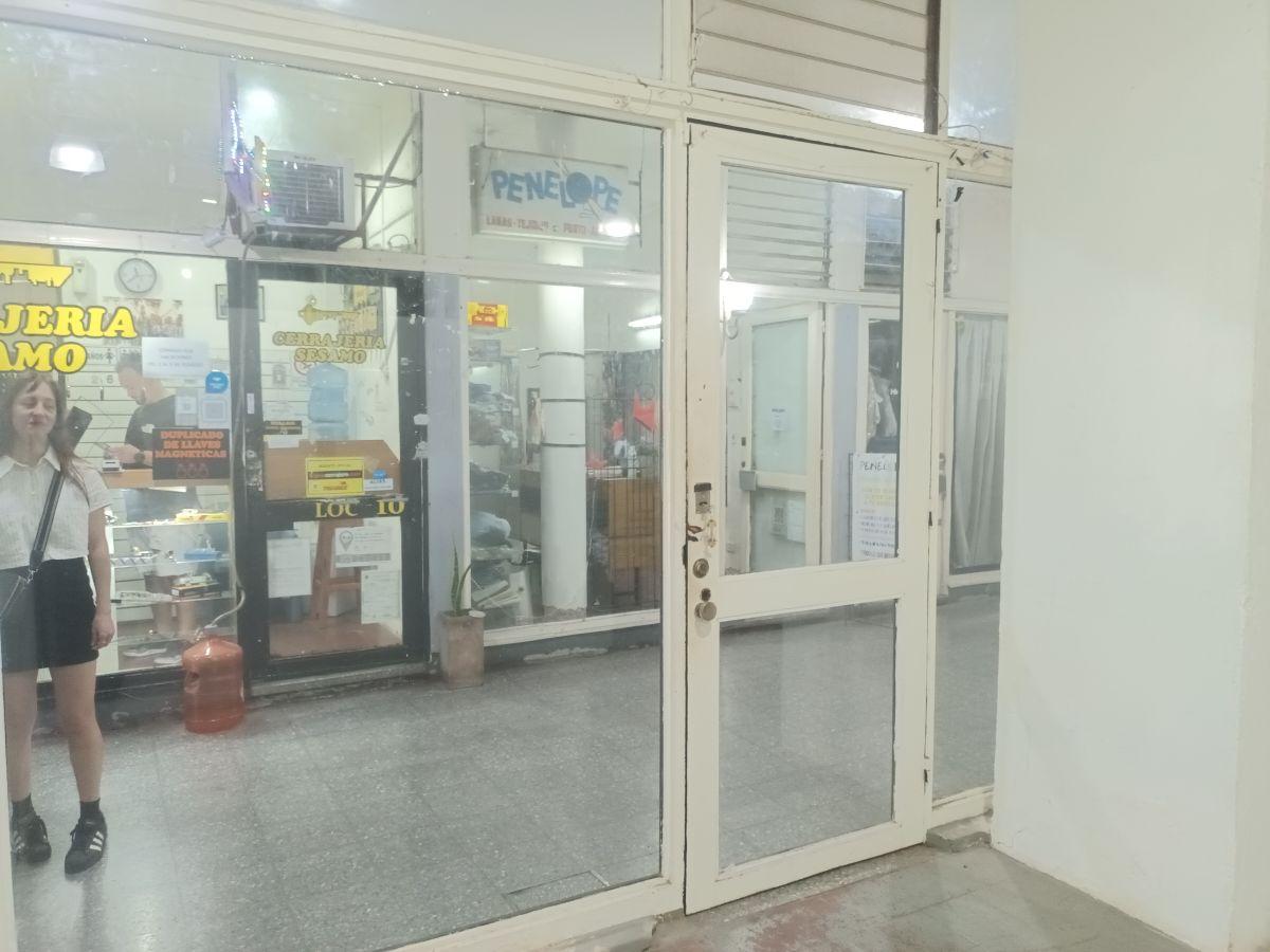 Foto de VENDO LOCAL, imagen 4