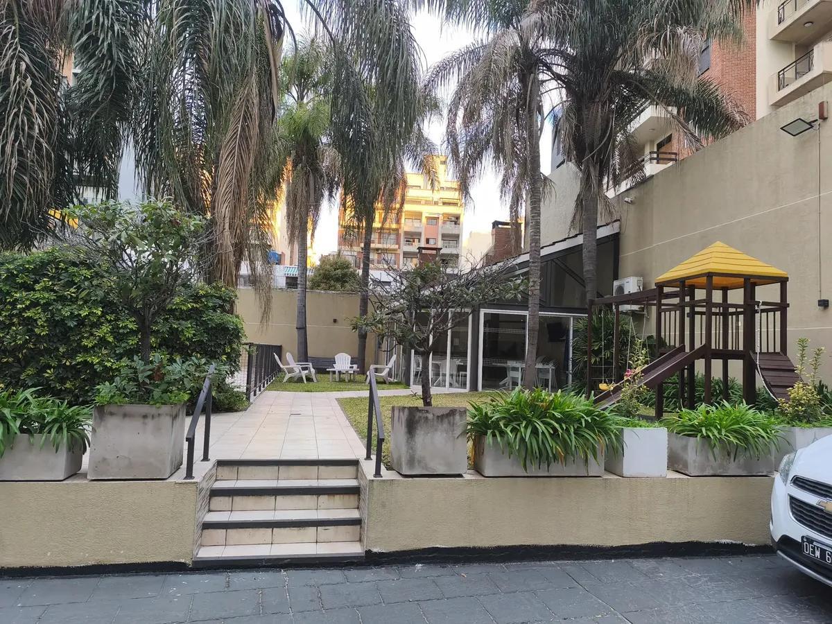 Foto de Vendo Departamento 4 ambientes, Edificio de Categoria, 2 Cocheras, imagen 4