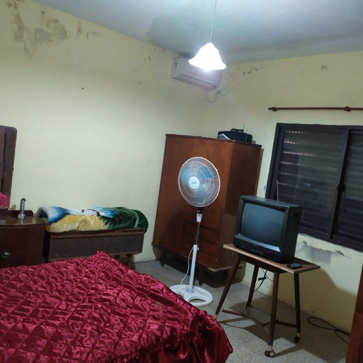 Foto de Piñero. San Martin 365. Casa con amplio terreno, imagen 4