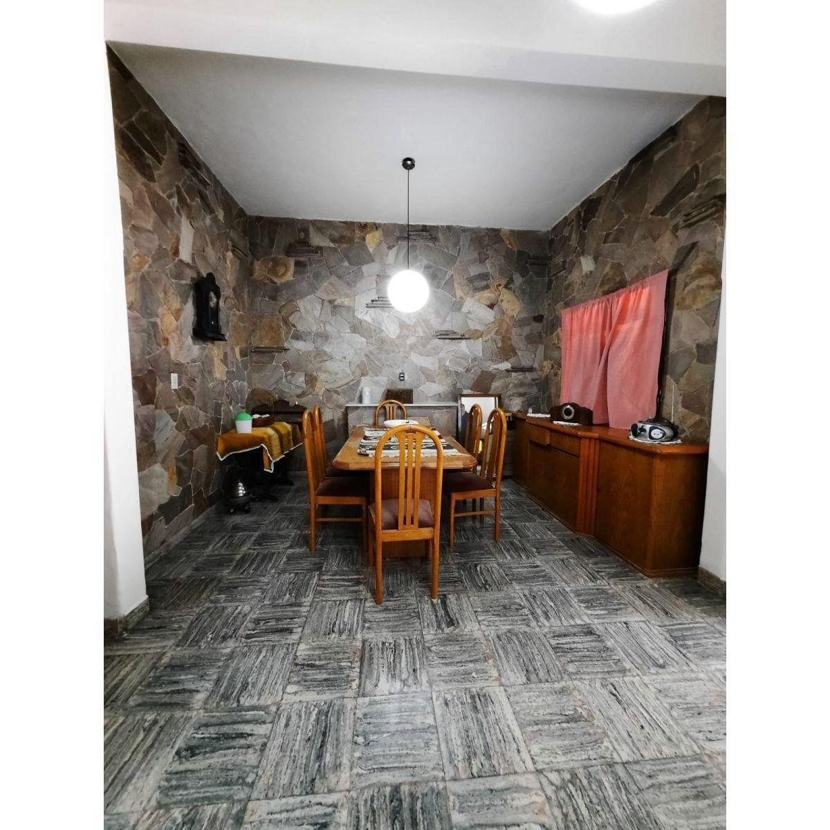 Iriondo 2436. Cuatro Dorm. con Patio y Garage 5