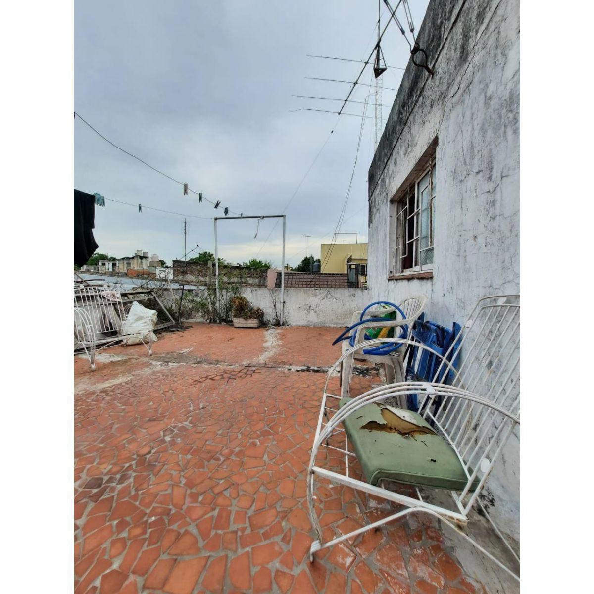 Moreno 3457 Oportunidad Edificio 2 Pisos 3 Casas Amplio Lote 3