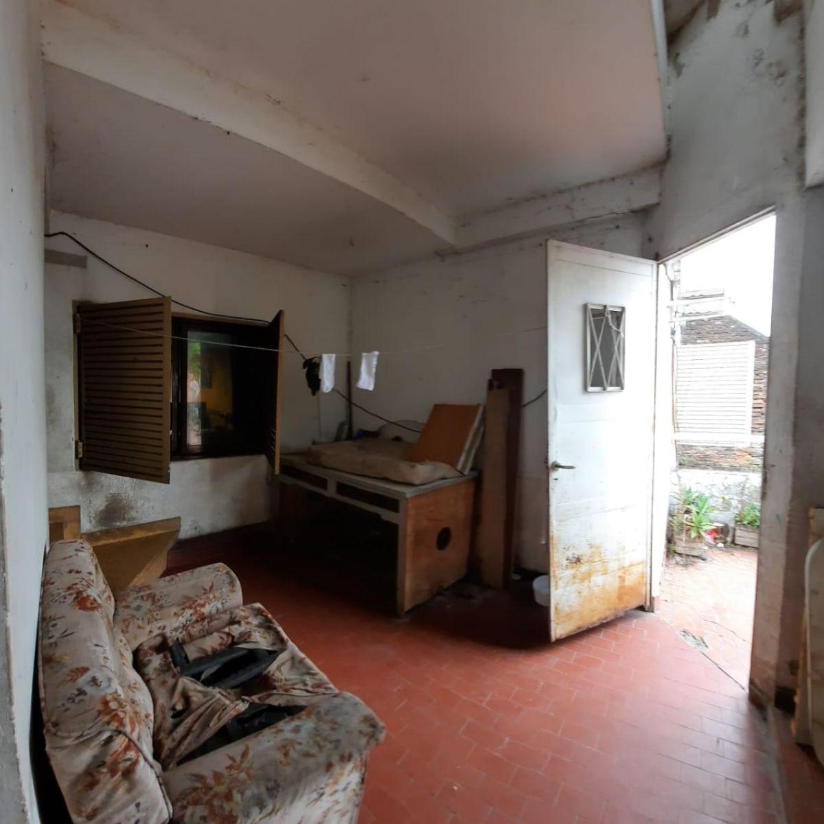Moreno 3457 Oportunidad Edificio 2 Pisos 3 Casas Amplio Lote 3