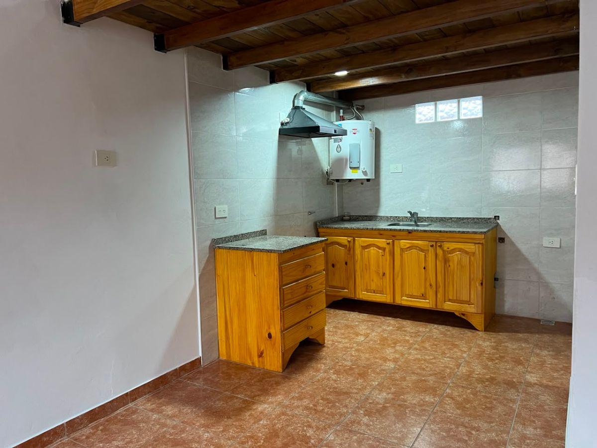 Foto de Monoambiente con entrepiso en alquiler Don Torcuato, imagen 2
