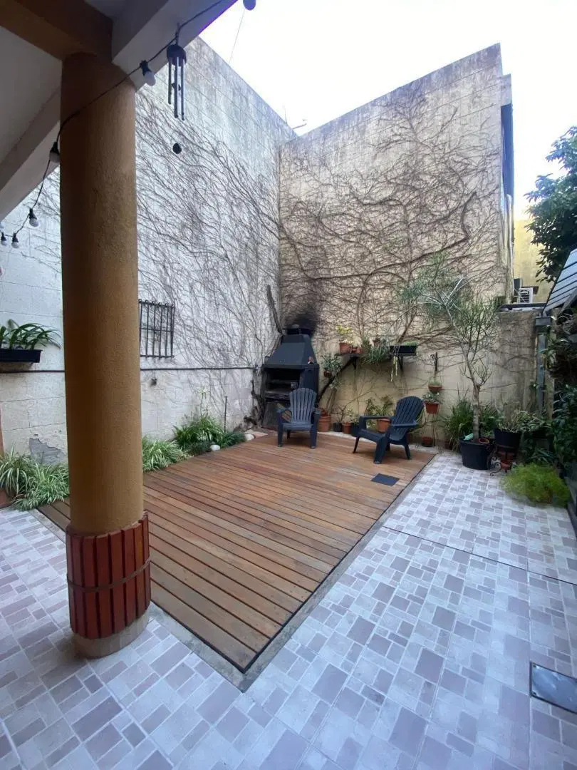 HERMOSO DOS AMBIENTES C/JARDIN Y ESCRITORIO-PQUE CENTENARIO 5
