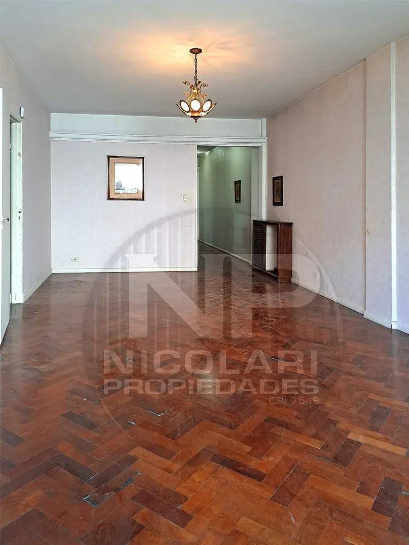 Excelente 4 ambientes con dependencias y balcon 8