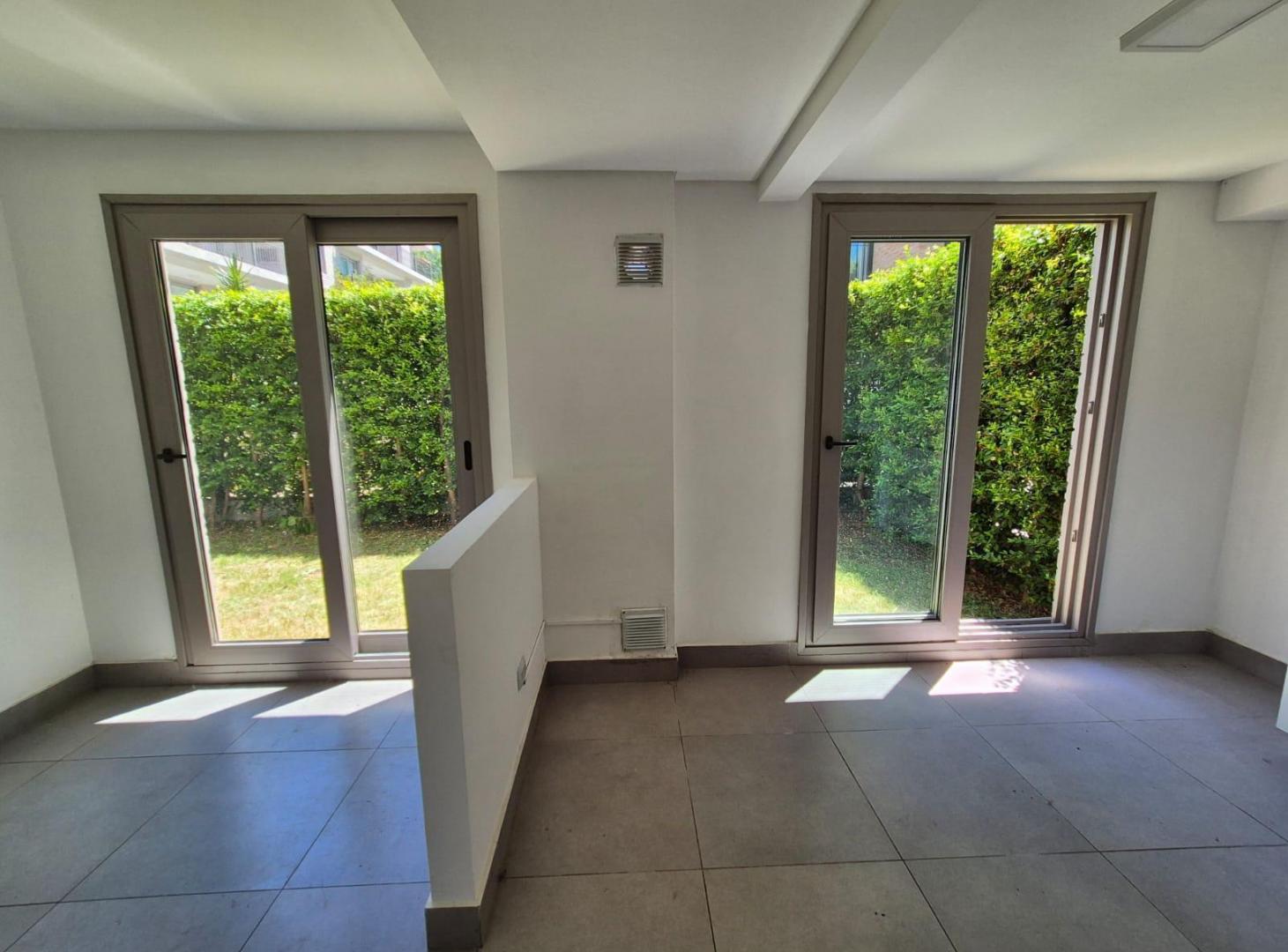 Departamento 3 dormitorios y jardin en San isidro Cassa Isidro