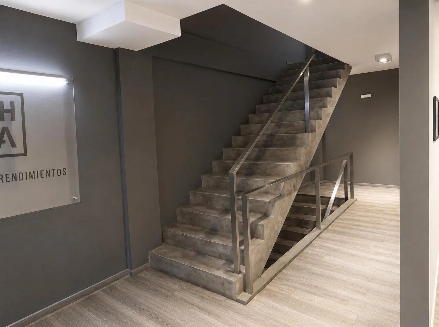 Espectacular Edificio de Oficinas en venta con Acceso a Ramal Tigre 3