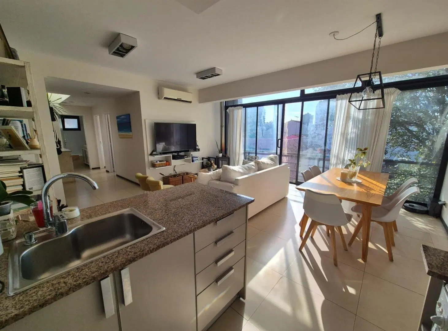 ALQUILER Departamento de 3 ambientes con cochera 2