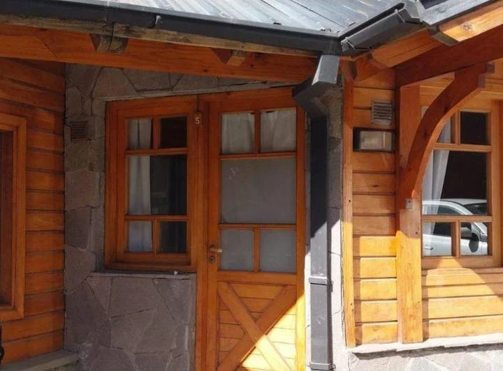 EQUIPO RE/REMAX ALQUILA CABAÑA UF 05 2 DORMITORIOS 4