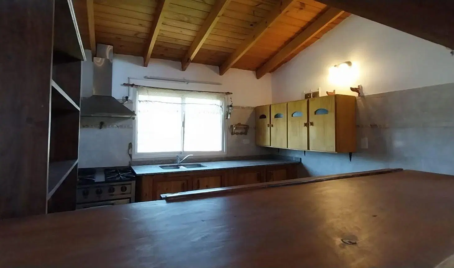 RE/MAX VENDE CASA 3 DORMITORIOS 2BAÑOS,QUINCHO. 4