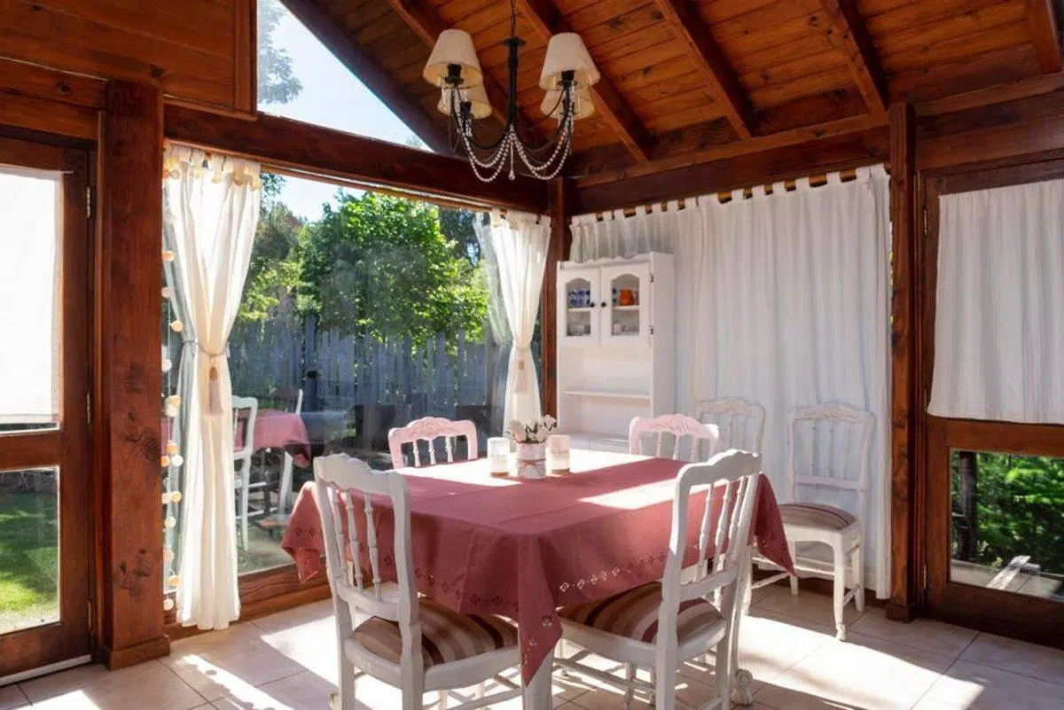 EQUIPO REMAX VENDE CASA CON VISTAS A LA MONTAÑA 5