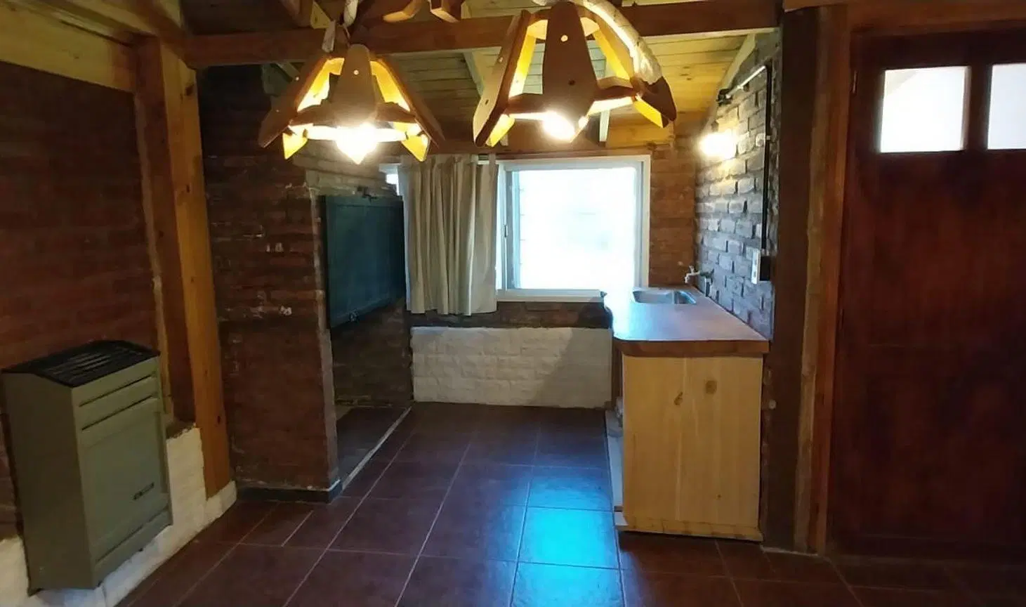 RE/MAX VENDE CASA 3 DORMITORIOS 2BAÑOS,QUINCHO. 8