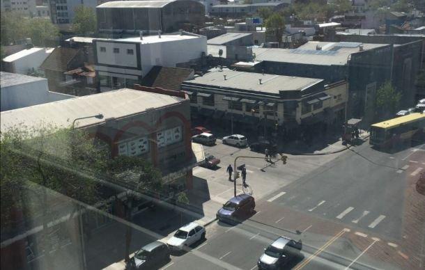 Amplia oficina en venta sobre Av. Independecia entre Falucho y Brown, excelente ubicación