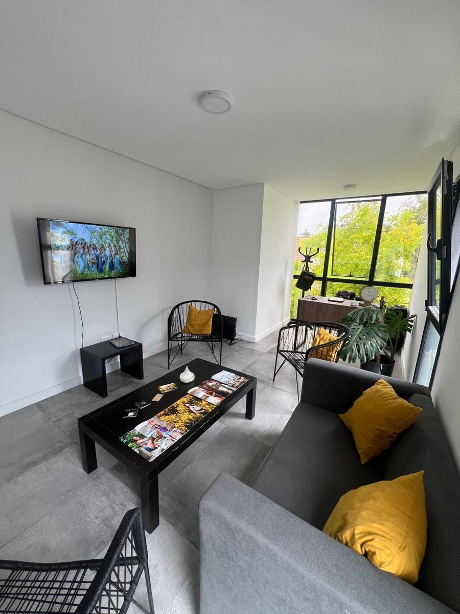 VENTA DE OFICCINA EN EXCLUSIVO BARRIO PARQUE LURO