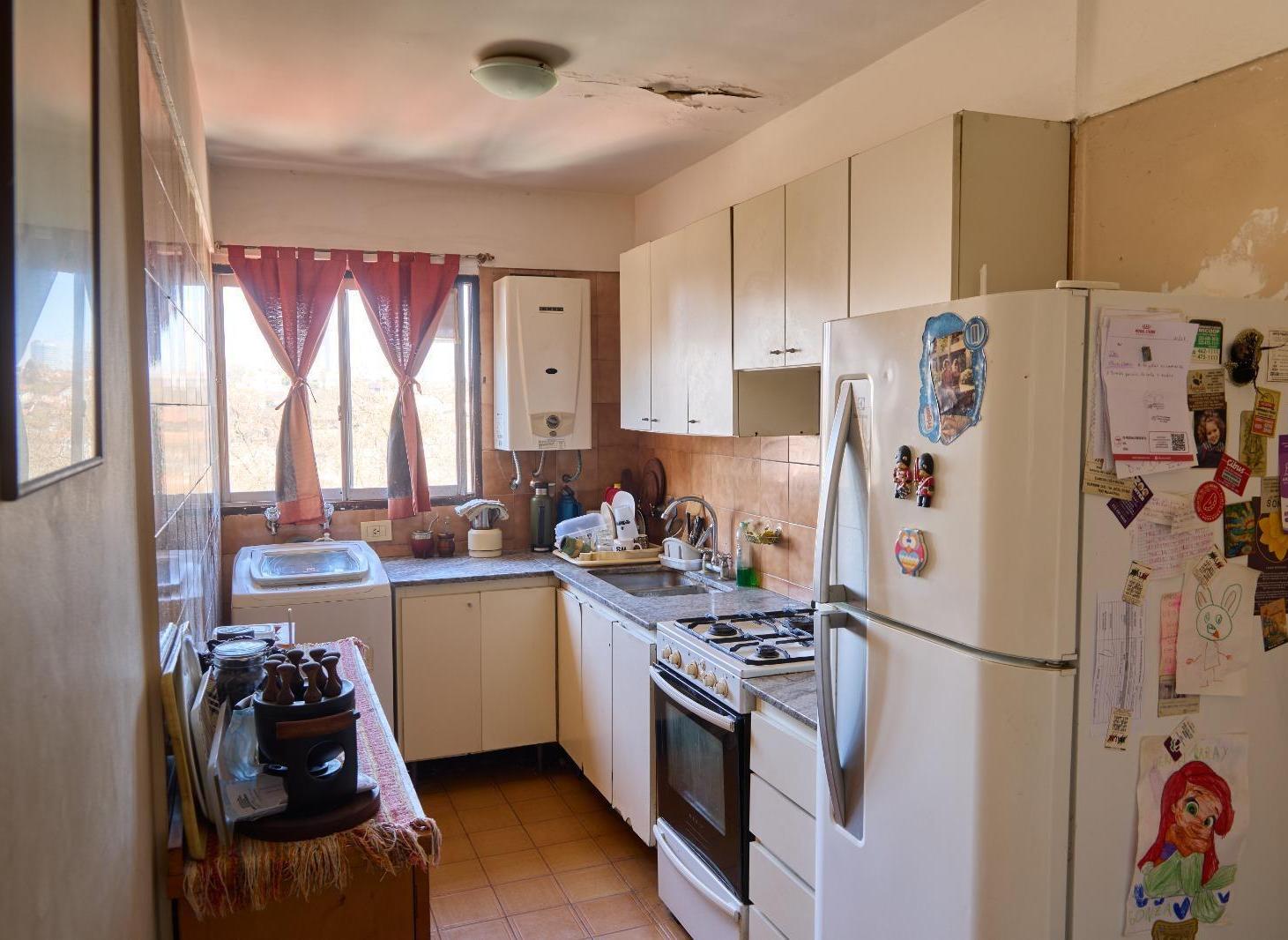 Foto de Departamento 3 ambientes con cochera cubierta y baulera en Guemes, imagen 2