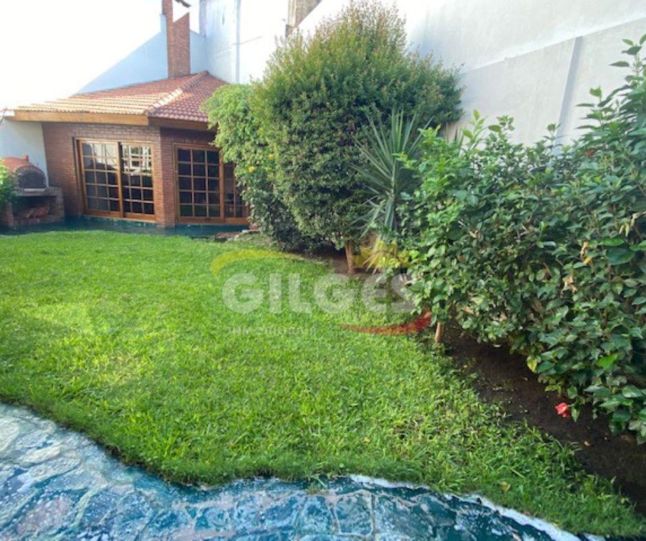 Venta Chalet 2 Ptas. S/lote 500 m² de Categoria con Parque y Quincho 3