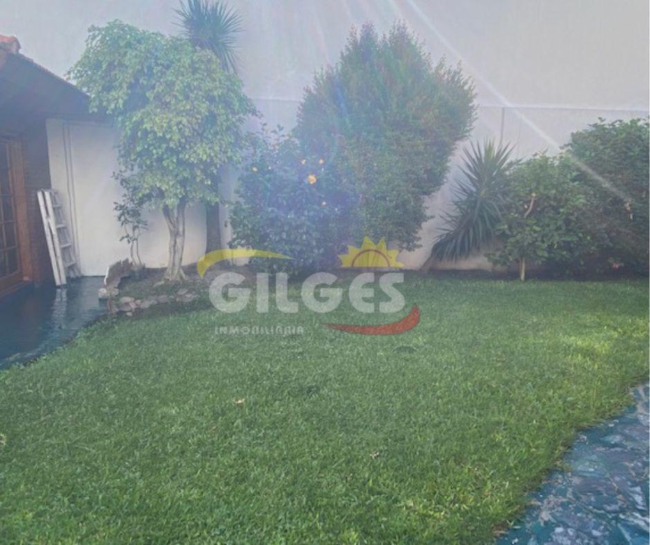 Venta Chalet 2 Ptas. S/lote 500 m² de Categoria con Parque y Quincho 2