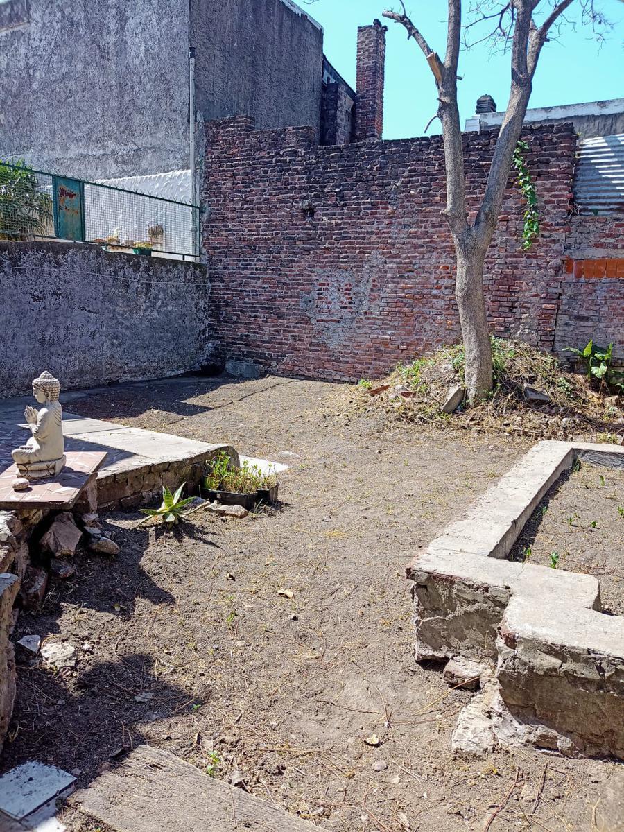 Venta de Casa 3 Amb. en Hurlingham - a Reciclar 4