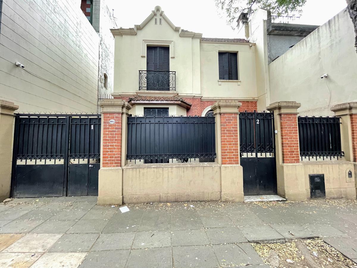 Venta Casa 9 Amb. S/lote 10x21 m² - Caballito - con Amplio Patio 1