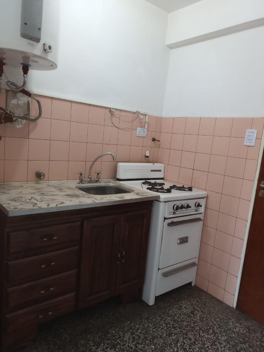 Venta Departamento 1 Amb. en Ramos Mejia Buen Estado y Excelente Ubicación 4