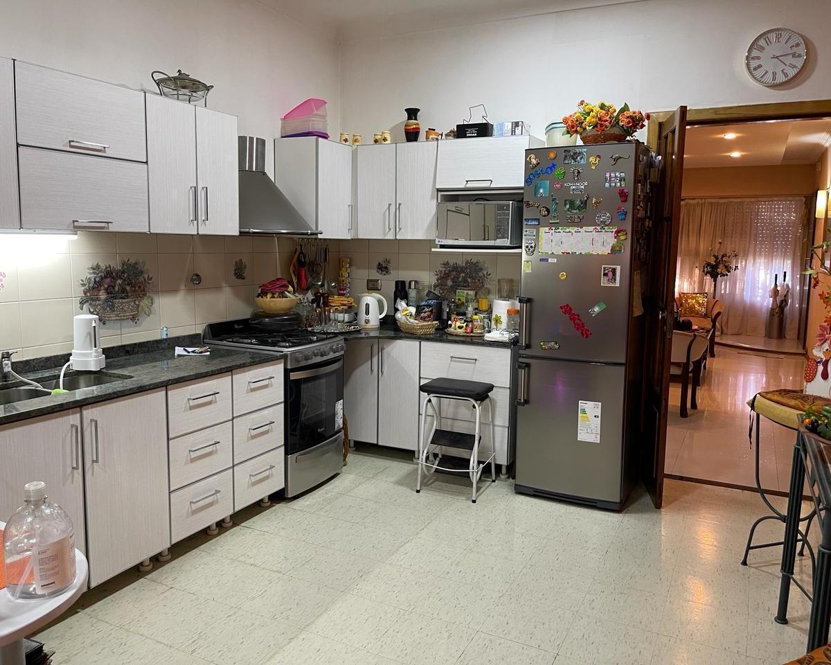 Venta Chalet 9 Amb. S/lote 20x45 Ramos Mejía con Piscina 1