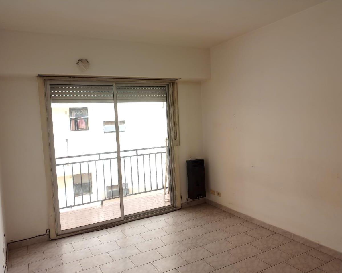 Venta de Departamento Monoambiente en Ramos Mejia C/balcón Exc. Ubicación 2
