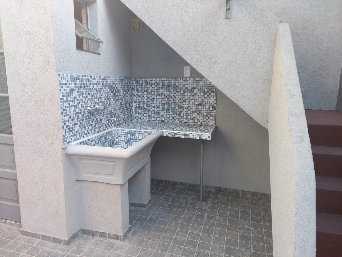 Venta de Propiedad en 2 Plantas S/lote 8.66x37 m² en Saenz Peña - con Patio y Cochera 2