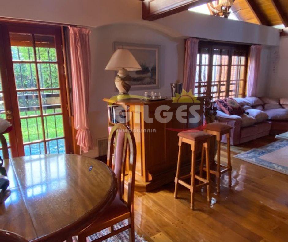Venta de Chalet 4 Amb. en 2 Plantas S/lote 500 m. Villa Lugano - Excelente Estado 5