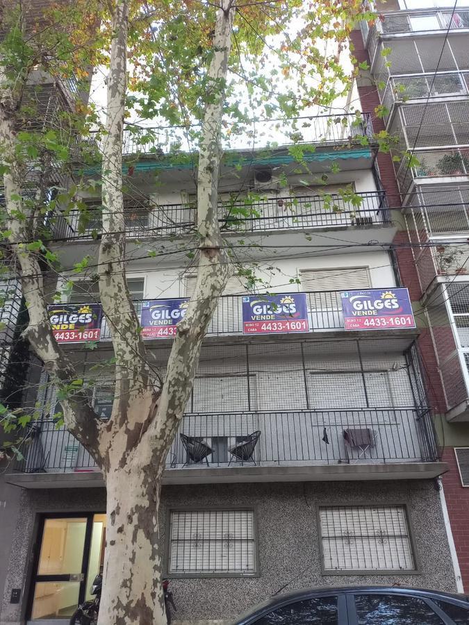 Foto de Venta Departamento 2 Amb. al Fte. en Caballito - Buen Estado C/Balcón, imagen 5