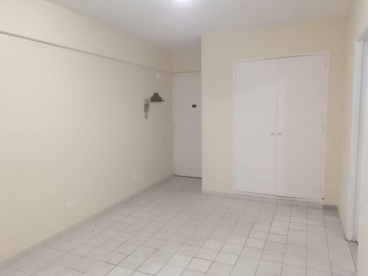 Foto de Venta Departamento 2 Amb. al Fte. en Caballito - Buen Estado C/Balcón, imagen 2