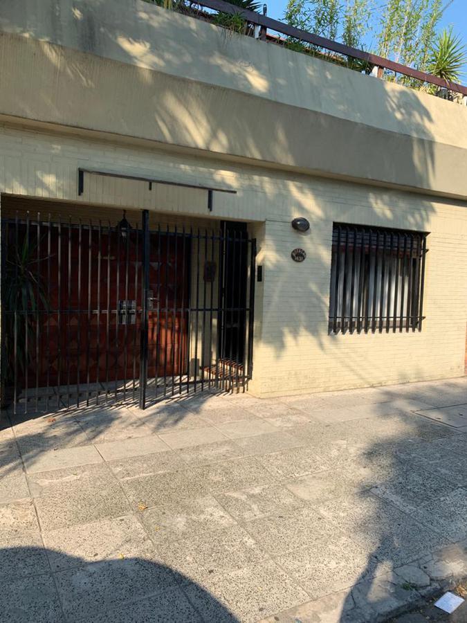Venta PH 7 Amb. en Flores - Muy Buen Estado con Cochera, Patio y Parrilla 5