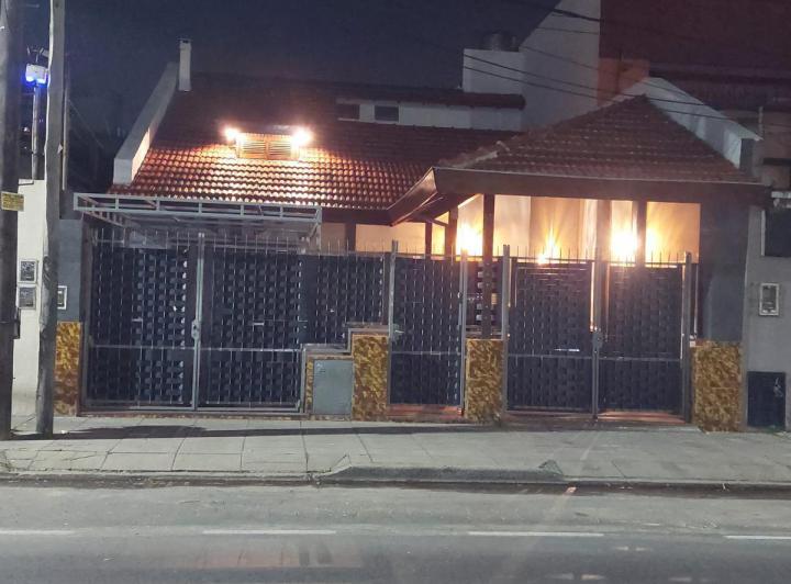 Venta de  Propiedad en 2 plantas S/Lote 8.66x37M²  en  Saenz Peña - con Patio y Cochera 4