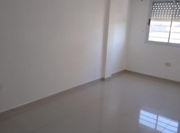 Alquiler de Departamento 3 Ambientes en Ramos Mejia  al Frente con Balcón 4
