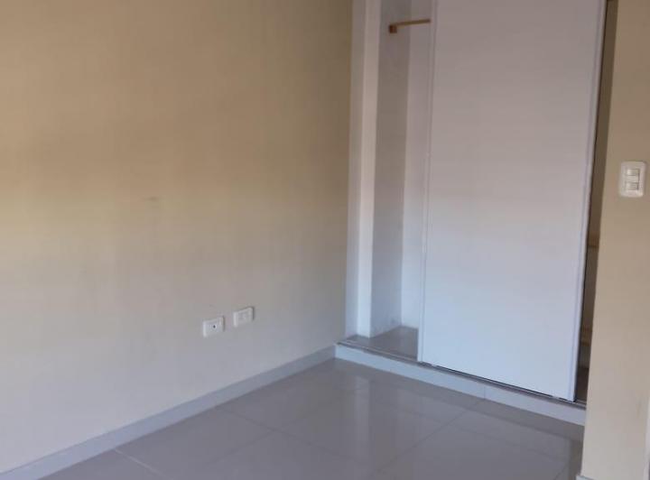 Alquiler de Departamento 3 Ambientes en Ramos Mejia  al Frente con Balcón 5