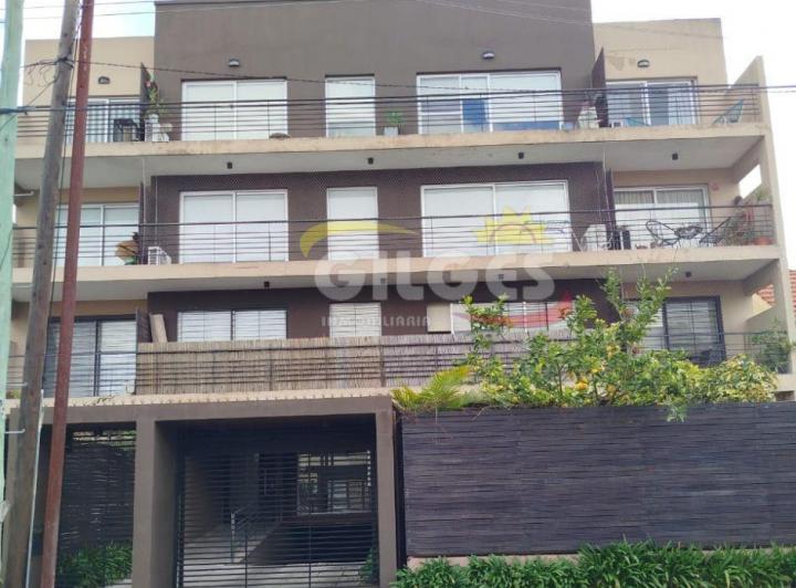 Alquiler de Departamento 2 Ambientes  en Ramos Mejia Muy buen Estado C/Quincho y Pileta 2
