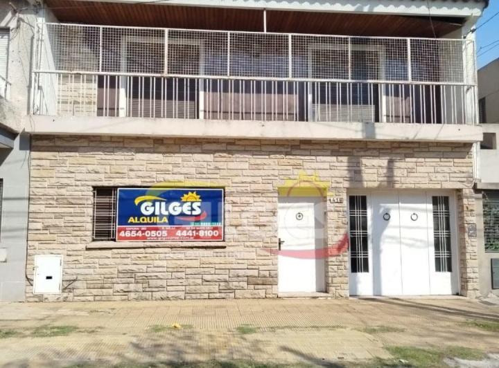 Alquiler de Oficina 5 Ambientes  en Ramos Mejia   en 2 Plantas con cochera Cubierta y patio 2