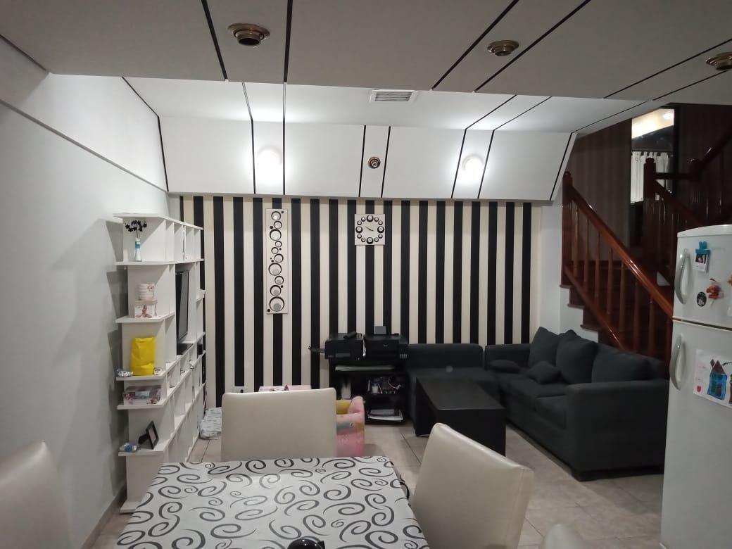 Foto de Venta Chalet 7 Amb. De Categoria en El Palomar - Ideal 2 Flias., imagen 4