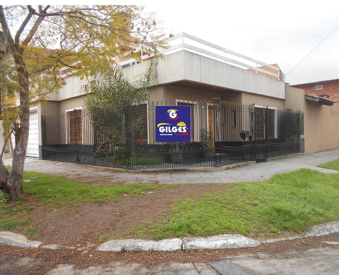 Venta Casa 3 Amb. en San Justo Muy Buen Estado Con fondo libre, Quincho y Garage