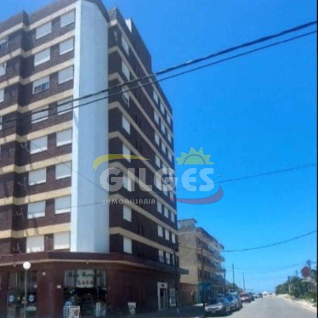 Venta de Departamento 3 Amb. en Mar De Ajo a 50mts del Mar.