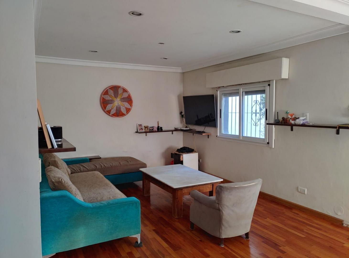 Venta de Casa 4 Ambientes Sobre Lote de 8.66x26M² en Ramos Mejia